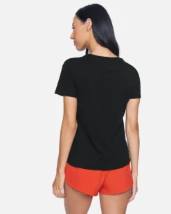 Oao Dots Classic Crew T-Shirt -HURLEY Shop 3hs1580279 caviar 3 scaled