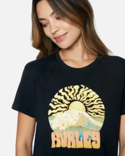 Funk Relaxed Girlfriend Tee 8 Funk Relaxed Girlfriend Tee -HURLEY Shop 3hs1590768 cvr 4 scaled