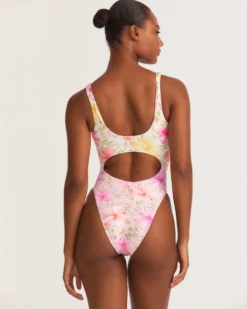 LoveShackFancy X Hurley - Hibiscus Cheeky One Piece 13 LoveShackFancy X Hurley - Hibiscus Cheeky One Piece -HURLEY Shop HLSFO100 HIBISCUS 7
