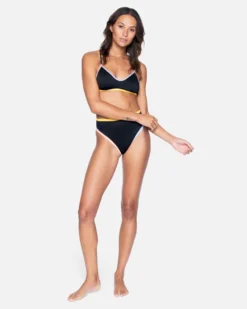 Colorblock Cross Back -HURLEY Shop ht1082 black colorblock 4 scaled