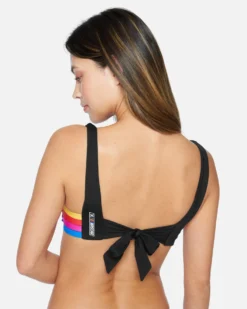 NASCAR REVERSIBLE SCOOP FRONT TOP -HURLEY Shop ht1276 black white 2 scaled