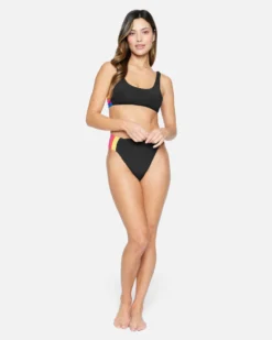 NASCAR REVERSIBLE SCOOP FRONT TOP -HURLEY Shop ht1276 black white 3 scaled